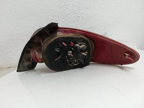  PILOTO TRASERO IZQUIERDO Peugeot 206 