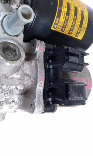 COMPRESOR NIVELACION SUSPENSION TOYOTA PRIUS (ZVW30) 