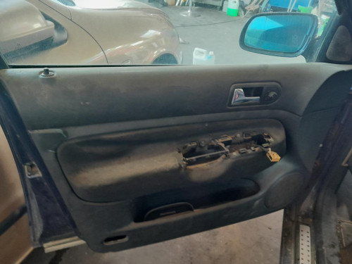  VOLKSWAGEN GOLF IV BERLINA (1J1)(10.1997) 