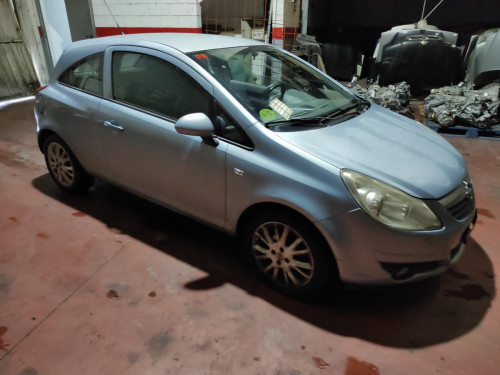 OPEL CORSA D — vehículo donante para recambios 