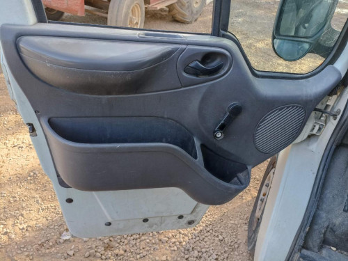 FORD TRANSIT FURGÓN MEDIO (FY) — автомобиль-донор на запчасти 