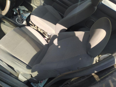 ASIENTO DELANTERO IZQUIERDO