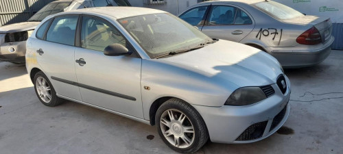 SEAT IBIZA (6L1) — vehículo donante para recambios 