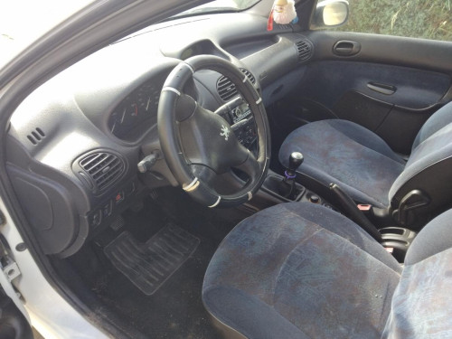 Peugeot 206 (1998->) — автомобиль-донор на запчасти 