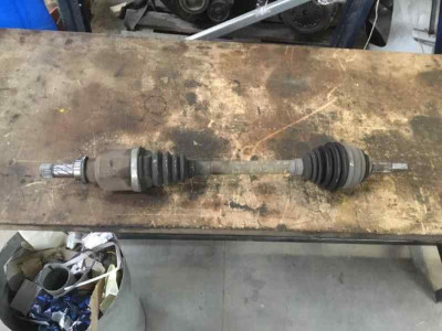 TRANSMISION DELANTERA IZQUIERDA