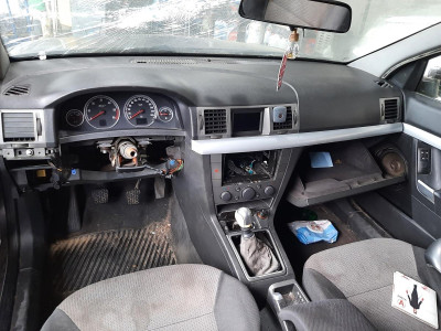 OPEL VECTRA C BERLINA