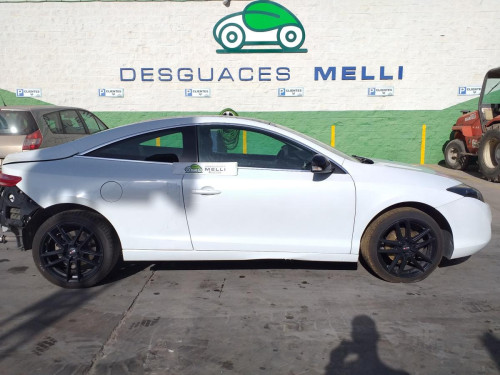 RENAULT LAGUNA III COUPE — vehículo donante para recambios 