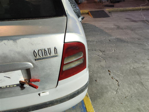 PILOTO TRASERO DERECHO Skoda OCTAVIA BERLINA (1U2) 