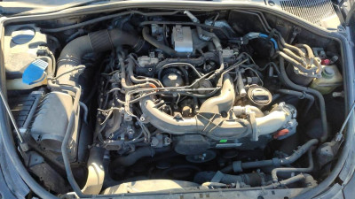 VOLKSWAGEN TOUAREG (7LA)