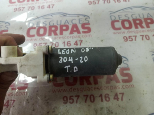 MOTOR ELEVALUNAS TRASERO DERECHO Seat LEON (1M1) 