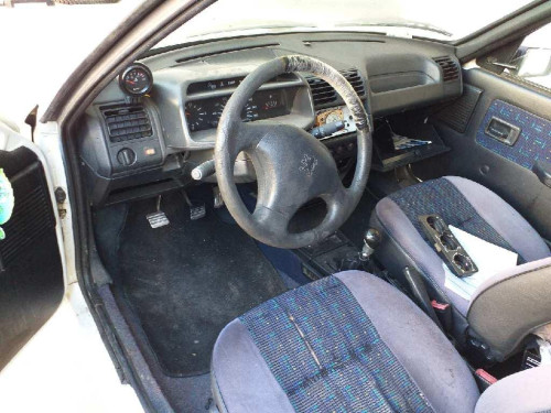  PEUGEOT 205 BERLINA 