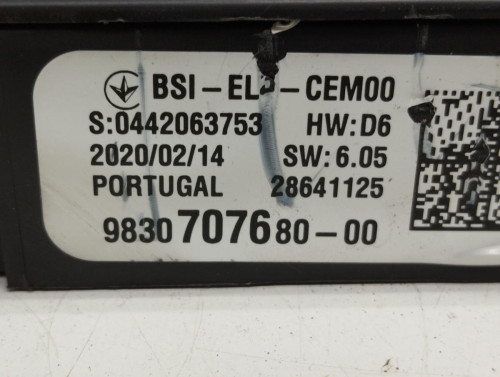 CAJA RELES / FUSIBLES Opel CORSA F 