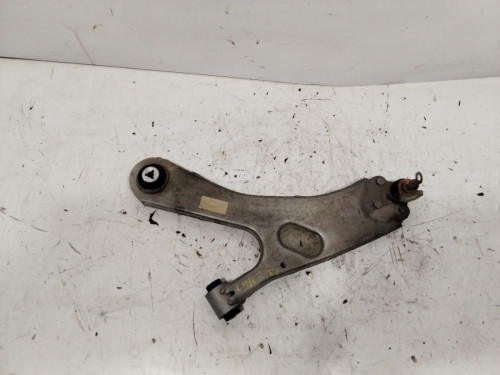 BRAZO SUSPENSION INFERIOR DELANTERO IZQUIERDO Peugeot 2008 (P1) 