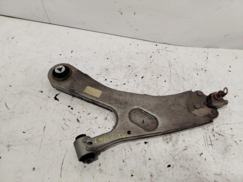 BRAZO SUSPENSION INFERIOR DELANTERO IZQUIERDO Peugeot 2008 (P1) 