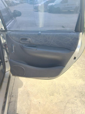 GUARNECIDO PUERTA TRASERA DERECHA Renault Espace /Grand Espace (JE0)(2000->)