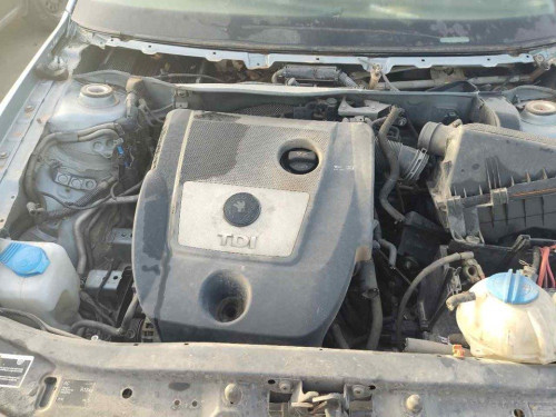  SKODA OCTAVIA BERLINA (1U2) 