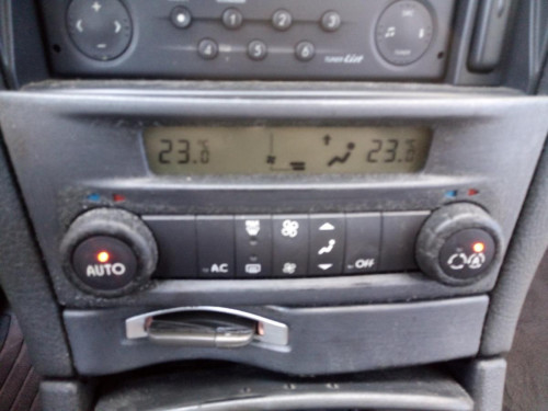  RENAULT LAGUNA II (BG0) 