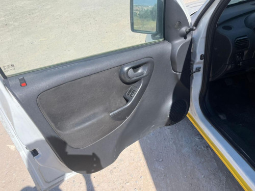 OPEL COMBO (CORSA C) — vehículo donante para recambios 
