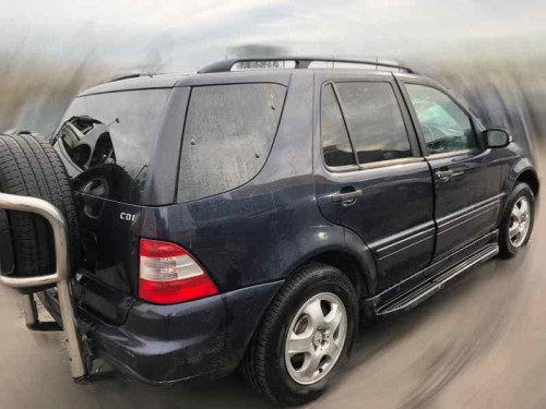  MERCEDES-BENZ CLASE ML (BM 163) 