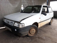 FIAT UNO (146)