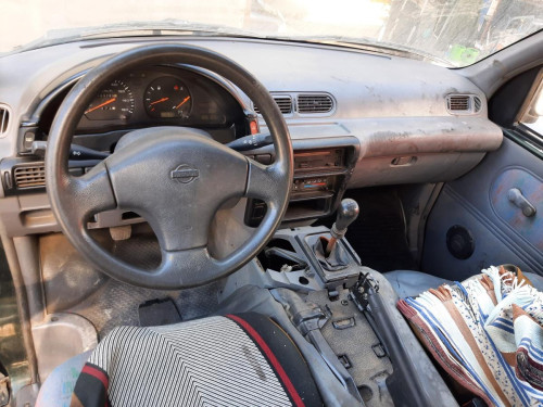 NISSAN VANETTE CARGO — vehículo donante para recambios 