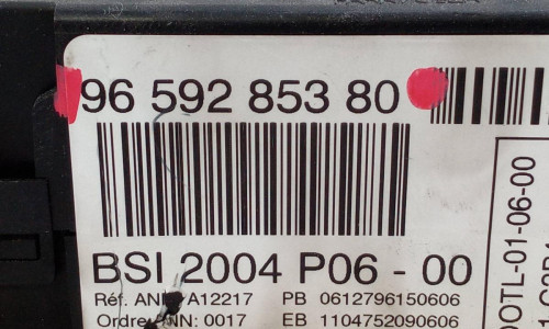 CAJA RELES / FUSIBLES Peugeot 206 