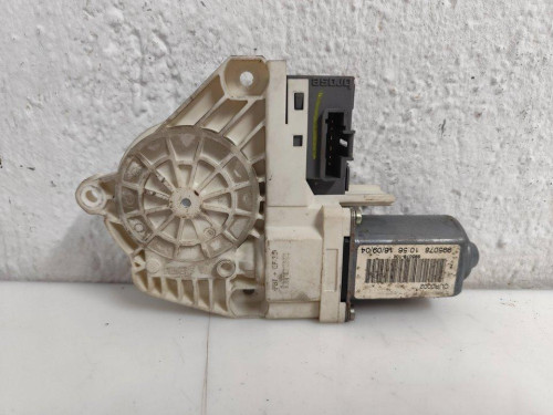  MOTOR ELEVALUNAS DELANTERO IZQUIERDO LAND ROVER 