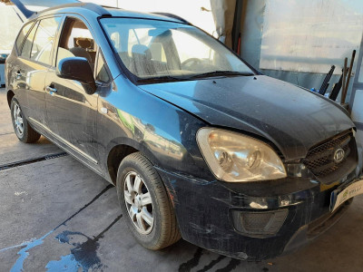 KIA CARENS (UN)