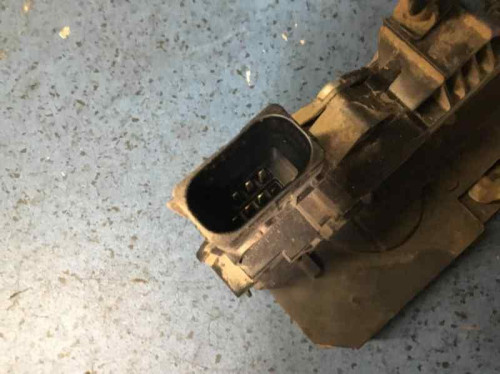 CERRADURA PUERTA DELANTERA DERECHA 