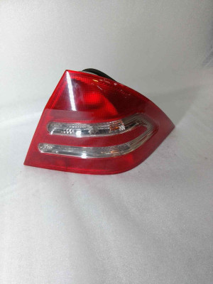 PILOTO TRASERO DERECHO, MERCEDES-BENZ, CLASE C (BM 203) BERLINA