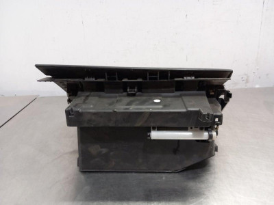 GUANTERA, FORD, FOCUS SPORTBREAK (CEW)
