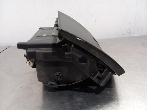  GUANTERA, FORD, FOCUS SPORTBREAK (CEW) 