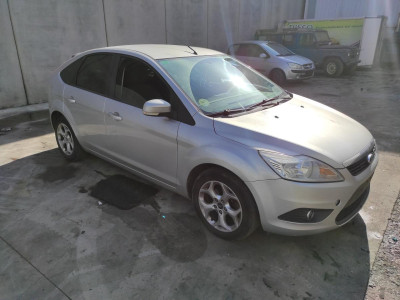 FORD FOCUS BERLINA (CB4)