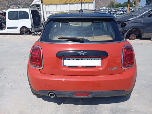  BMW MINI (F56) 