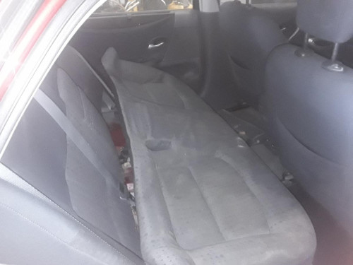 RENAULT LAGUNA II (BG0) — vehículo donante para recambios 