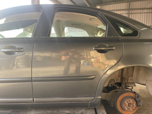 PUERTA TRASERA IZQUIERDA Volvo S40 BERLINA 