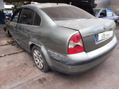  VOLKSWAGEN PASSAT BERLINA (3B3) 