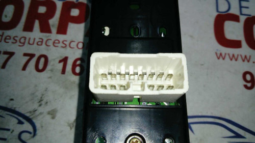  MANDO ELEVALUNAS DELANTERO IZQUIERDO HYUNDAI TUCSON (JM) 
