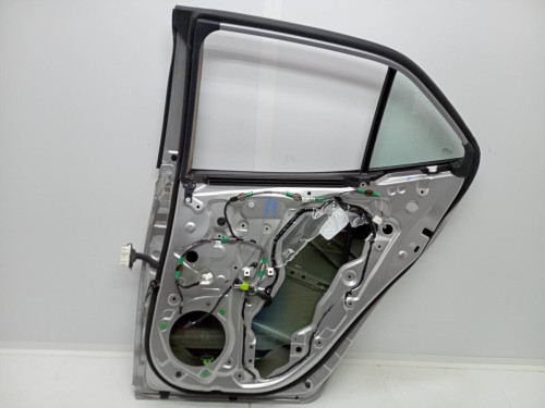 PUERTA TRASERA DERECHA Toyota 