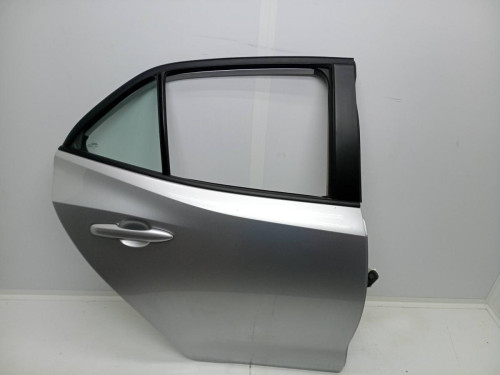 PUERTA TRASERA DERECHA Toyota 