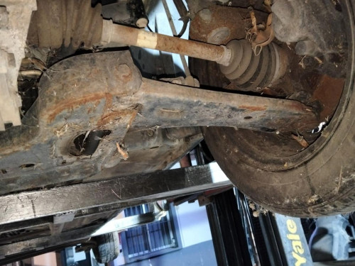 BRAZO SUSPENSION DELANTERO IZQUIERDO Ford FIESTA (CBK) 