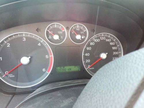  FORD FOCUS BERLINA (CAP) 