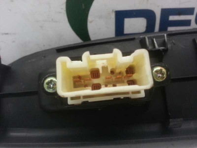 MANDO ELEVALUNAS DELANTERO IZQUIERDO, MAZDA, 6 BERLINA (GG)