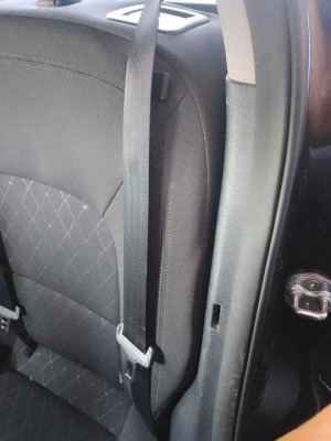 CINTURON SEGURIDAD TRASERO IZQUIERDO