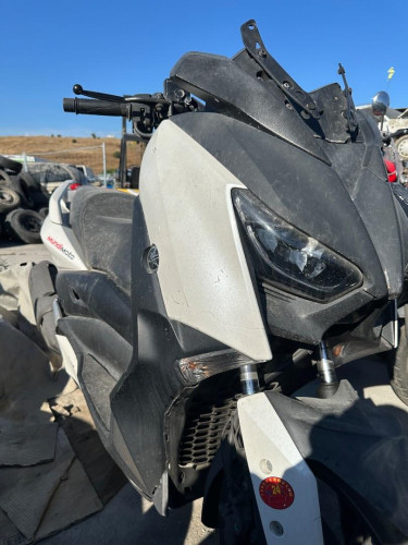  CARENADO DELANTERO DERECHO YAMAHA X-MAX 300 