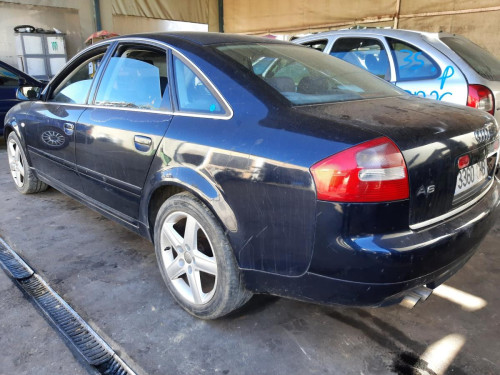  AUDI A6 BERLINA (4B2) 