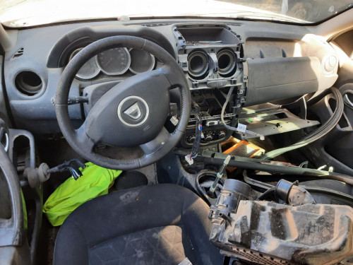 DACIA DUSTER I — vehículo donante para recambios 