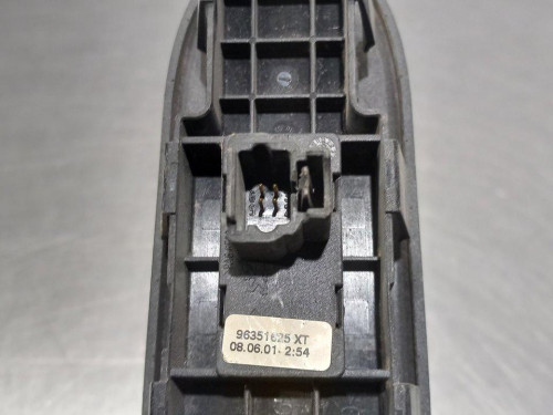  MANDO ELEVALUNAS TRASERO DERECHO Peugeot 307 BERLINA (S2) 