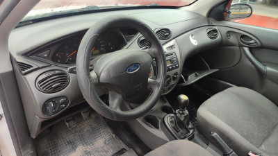 FORD FOCUS BERLINA (CAK)