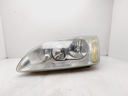 FARO IZQUIERDO Ford FOCUS BERLINA (CAP) 